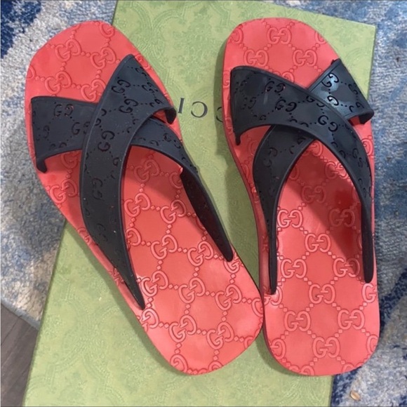 Women´s Red and Black Sandals